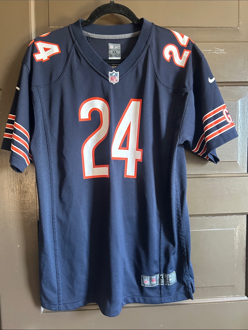 Nike Chicago Bears #24 Howard Jersey; size XL